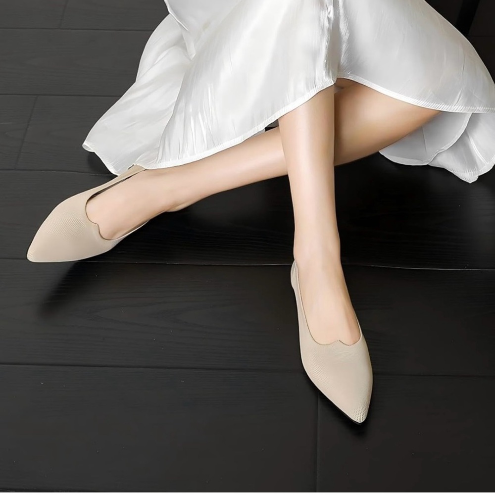 NWT Rivsoi Nude Beige Women's Knit Ballet Flats pointed toe size 8
